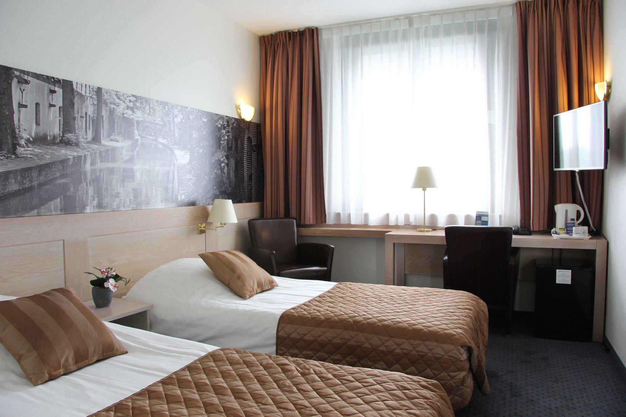 Bastion Hotel Барендрехт Екстер'єр фото